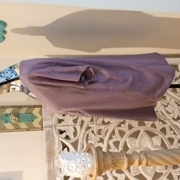 SOMETHING BEAUTIFUL IS ON THE HORIZON Comfy Soft Tee-Shirt - Picture 5 of 9